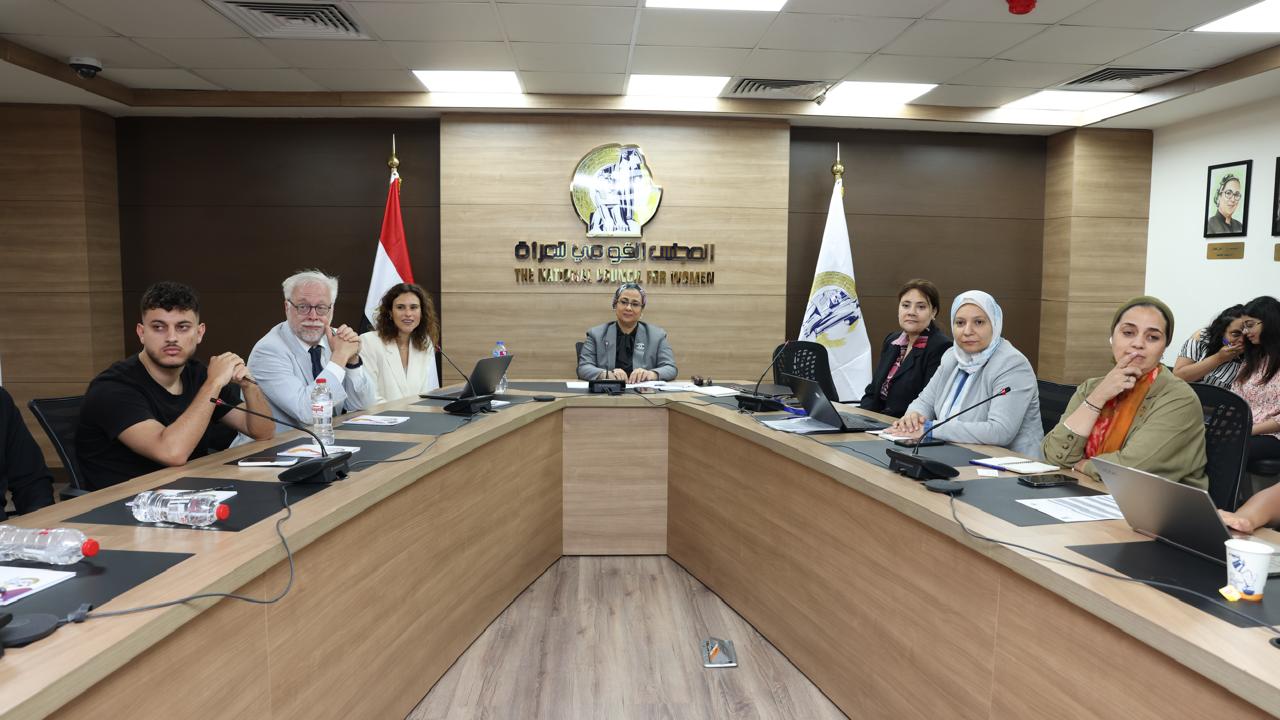 رئيسة القومي للمرأة تستقبل وفد من الجامعة الأمريكية بمصر وجامعة جورج واشنطن بأمريكا