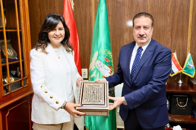 محافظ المنوفية يستقبل السفيرة نبيلة مكرم رئيس الأمانة الفنية للتحالف الوطني للعمل الأهلي التنموي