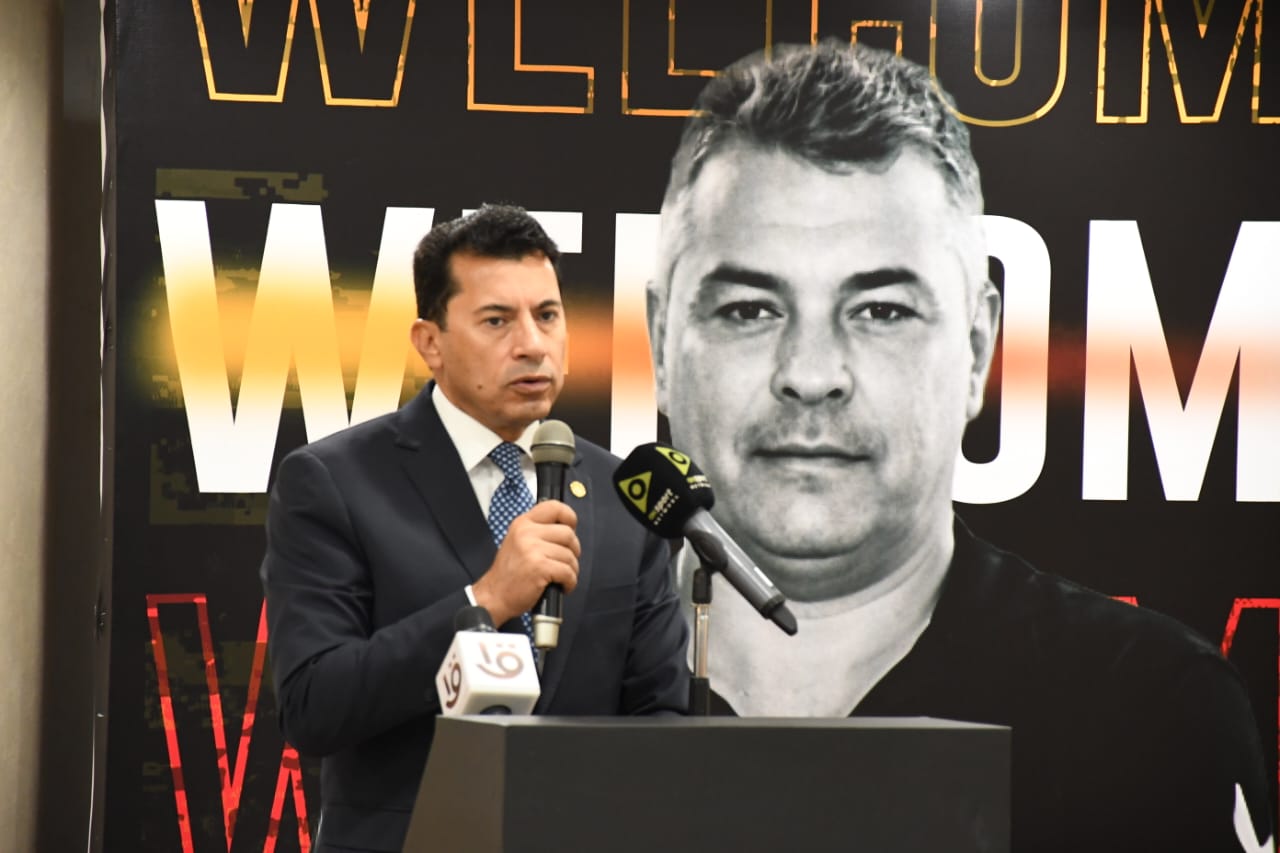 وزير الرياضة يشهد المؤتمر الصحفي لتقديم الإسباني خافيير باسكوال مديرًا فنيًا لمنتخب مصر لكرة اليد