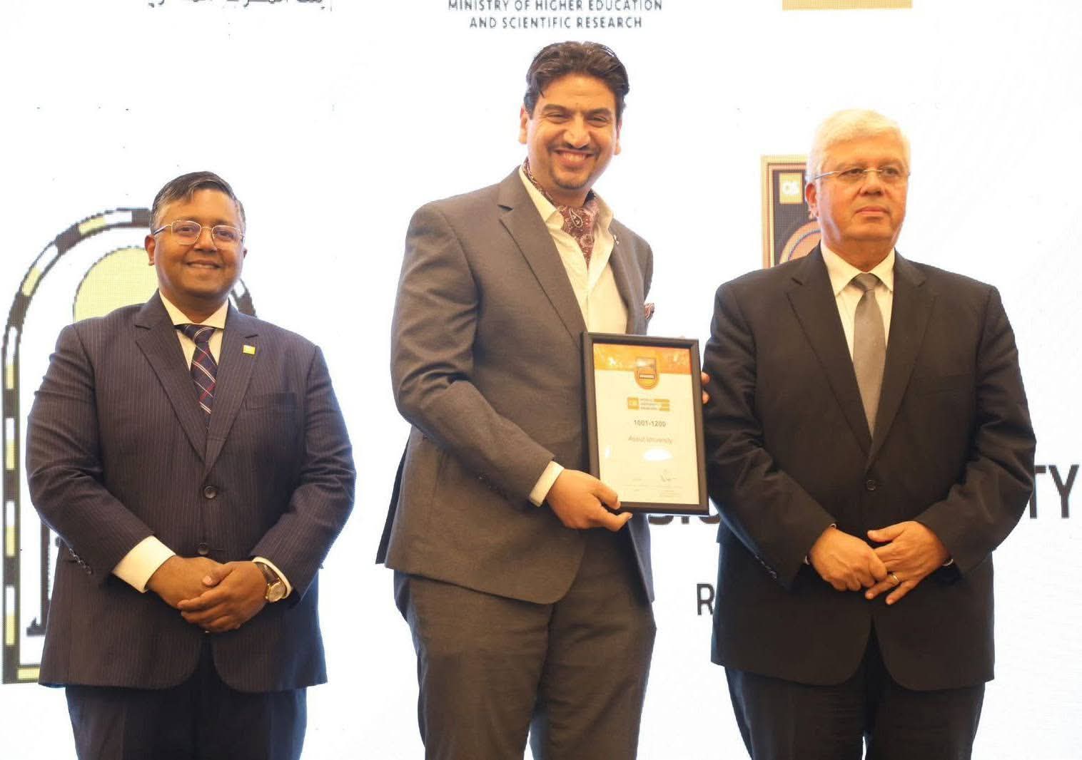 وزير التعليم العالي يكرم جامعة أسيوط