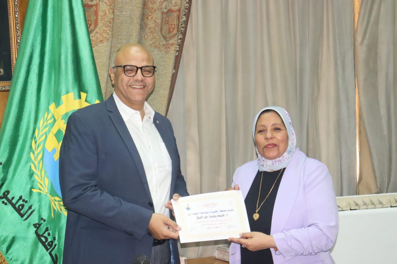 محافظ القليوبية يستجيب لشاب ويوفر له دعمًا لمشروع صغير