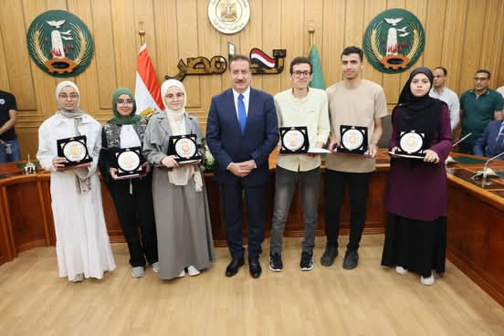 محافظ المنوفية يكرم أوائل الجمهورية بالثانوية العامة من أبناء المحافظة