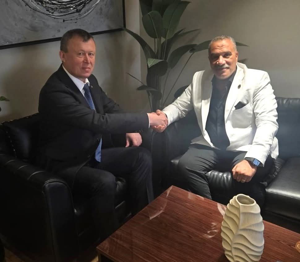 سفير أوكرانيا بالقاهرة يجتمع مع رئيس جهاز مستقبل مصر للتنمية المستدامة .