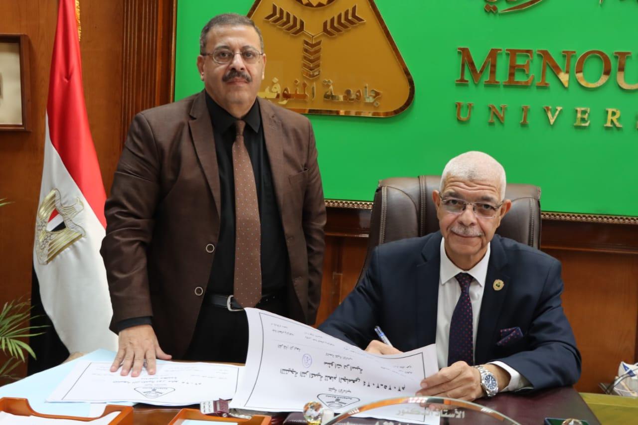 رئيس جامعة المنوفية يعتمد نتيجة تراكمي الفرقة الرابعة كلية الآداب