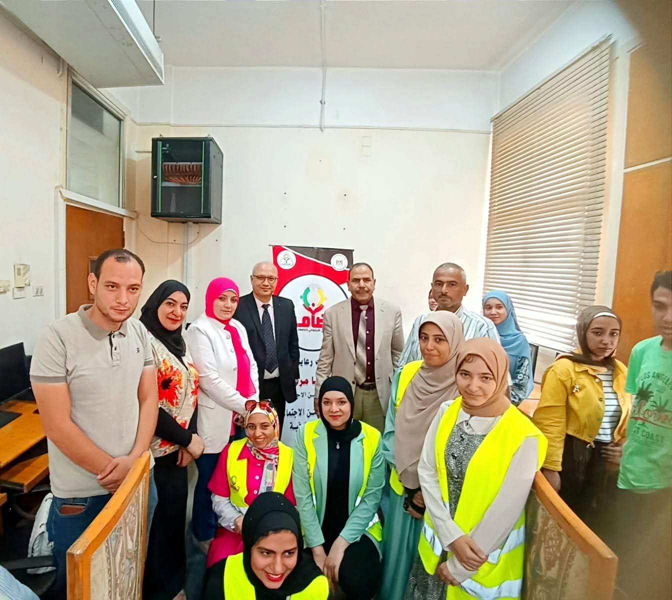 نائب رئيس الجامعة لشؤون خدمة المجتمع وتنمية البيئة يشهد فعاليات اليوم الثانى للدورة التدريبية تعليم الفوتوشوب والجرافيك بجامعة المنوفية.