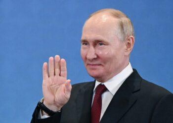 بولتون: بوتين حقق نجاحا بموافقته على احتضان ألاسكا للقمة مع ترامب