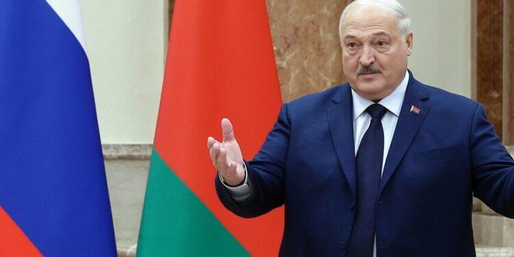 قبيل قمة بوتين- ترامب بساعات.. الرئيس الأمريكي يجري مكالمة مع لوكاشينكو