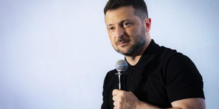 “أكسيوس”: زيلينسكي يخطط لزيارة واشنطن ولقاء ترامب يوم الاثنين