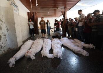 مقتل 30 فلسطينيا بغارات إسرائيلية بينهم 24 بمدينة غزة