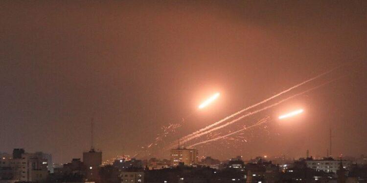 معارك شرسة وأنباء عن كمائن متعددة يتعرض لها الجيش الإسرائيلي بمدينة غزة