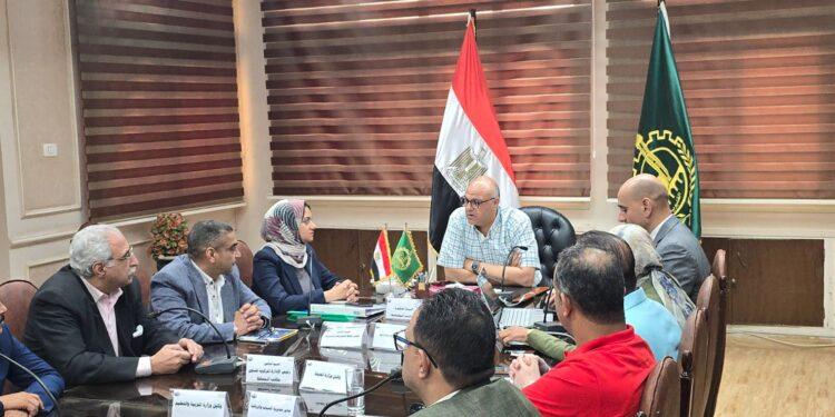 محافظة القليوبية تتجه لرقمنة خدماتها الحكومية عبر تطبيق إلكتروني شامل