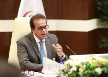 وزير الصحة يوجه بتسريع الاستجابة لاحتياجات المرضى ومتابعة نظام التقييم الدوري للعاملين