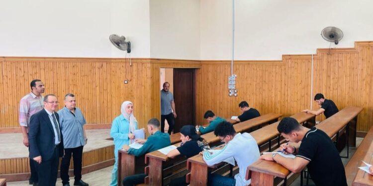 رئيس جامعة الدلتا التكنولوجية يتابع سير اختبارات الدور الثانى للعام الجامعى ٢٠٢٥/٢٠٢٤
