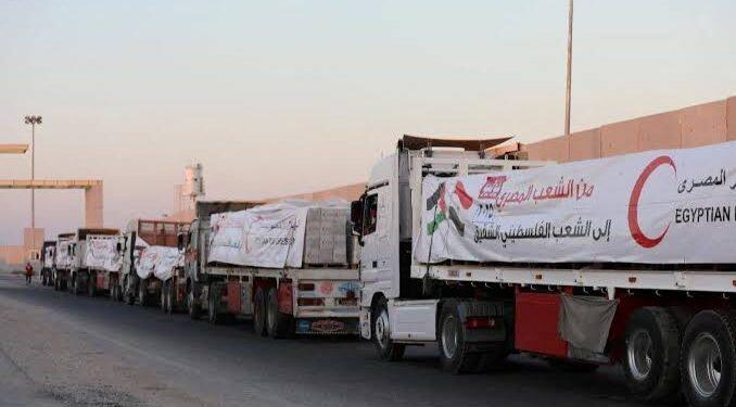 مصر تقدم 70% من مساعدات غزة.. دعم إنساني فعّال يعزز المسار السياسي