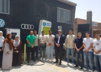 طلاب برنامج تكنولوجيا الأوتوترونكس يواصلون فعاليات التدريب الصيفى