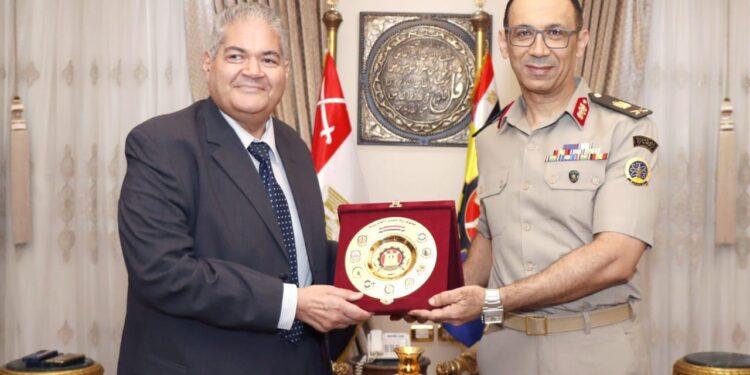 الكليه الفنيه العسكريه تكرم العالم الكبير الدكتور. صلاح عبيه والحائز على جائزه النيل فى العلوم