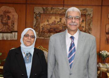 رئيس جامعة المنوفية يهنئ عمداء كليات الزراعة والآداب والتربية للطفولة المبكرة بصدور القرار الجمهورى