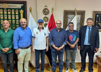 ياسر إدريس يستقبل وفد الاتحادين الكويتي والعربي للسباحة فى إطار تعزيز التعاون الرياضي