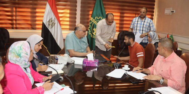 محافظ القليوبية يترأس لقاءً جماهيرياً لحل مشكلات المواطنين في بنها وكفر شكر وطوخ وقها