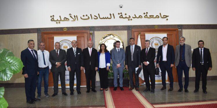 لجنه متخصصه من المجلس الأعلى للجامعات الأهلية تتفقد إمكانات جامعة مدينة السادات الأهلية