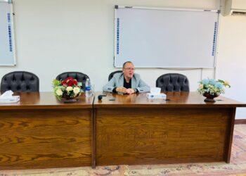 رئيس جامعة الدلتا التكنولوجية يعقد اجتماعًا مع جميع منتسبى الجامعة ويؤكد على تعزيز بيئة العمل الأكاديمية والإدارية