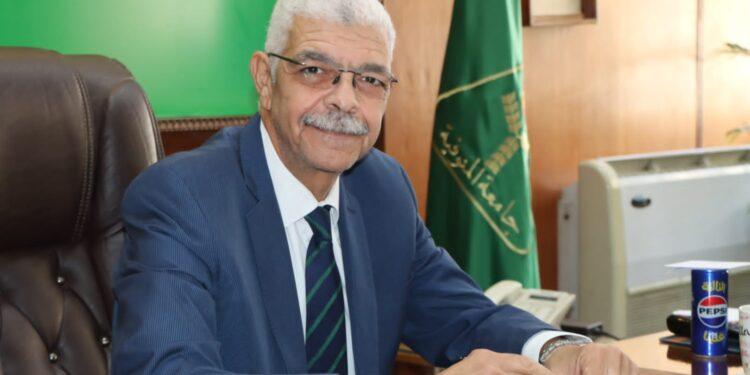 رئيس جامعةالمنوفية يعقد إجتماع مجلس العمداء “اون لاين “