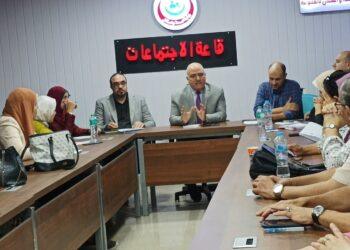 الشلقانى وكيل وزارة الصحة بالقليوبية يعقد اجتماعاً موسعاً مع مديري الإدارات الصحية