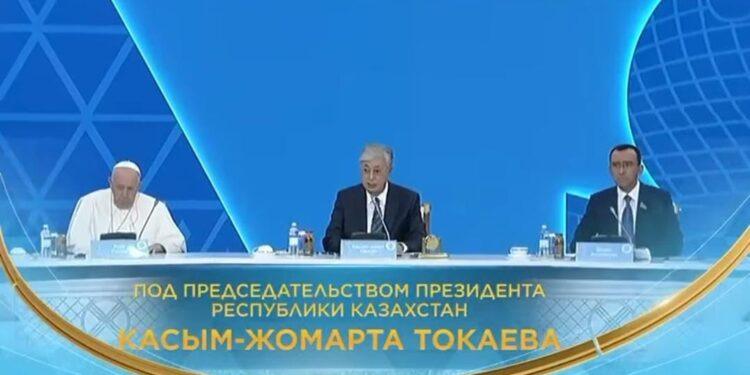 بدأ اعتماد الصحفيين الأجانب لتغطية المؤتمر الثامن لزعماء الأديان العالمية والتقليدية
