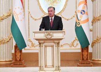 فى الذكرى 34 لاستقلال طاجيكستان … الرئيس ” امام على رحمن” يشهد توزيع جوائز الدولة