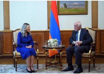 رئيس جمهورية أرمينيا يستقبل سفيرة مصر فى يريفان قبيل انتهاء مهمتها الدبلوماسية في أرمينيا.