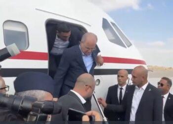 رئيس الوزراء الفلسطيني ووزير الخارجية المصري يتفقدان معبر رفح (فيديو)