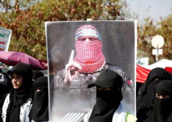 “اختارنا الله”.. رسالة مؤثرة من شقيق أبو عبيدة بعد تأكيد اغتياله (فيديو)