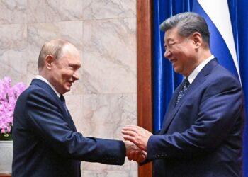 بوتين وشي يؤكدان على عمق الشراكة الاستراتيجية والدور التاريخي لبلديهما في الحرب العالمية الثانية(فيديو )