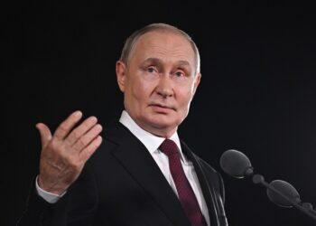 بوتين: مستعد للقاء زيلينسكي وضمان أمنه وإن كان جادا فليأت إلى موسكو!