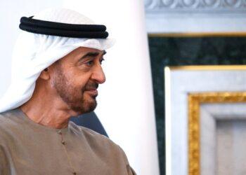 رئيس الإمارات محمد بن زايد آل نهيان يصل إلى الدوحة