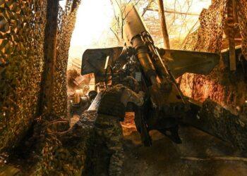 الدفاع الروسية: توجيه ضربة دقيقة ومركّبة لشبكة السكك الحديدية الأوكرانية التي تخدم قوات كييف