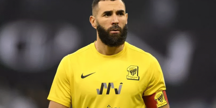 بنزيما ينشر فيديو وهو يرتكب “المحظور” في السعودية (فيديو)