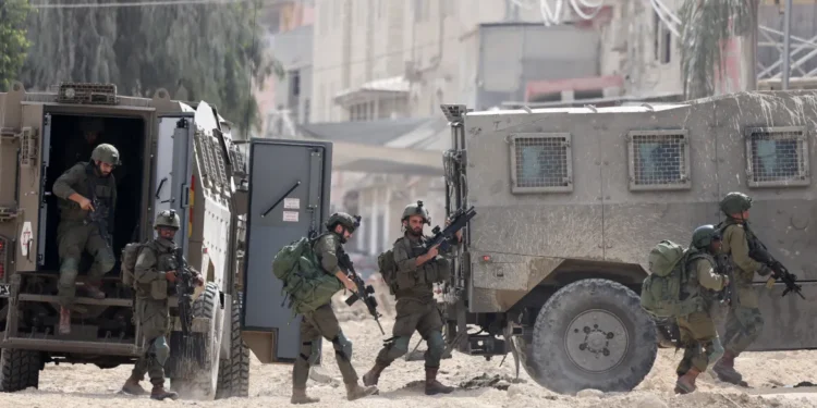 إسرائيل تحول منازلا لثكنات عسكرية فى الضفة الغربية