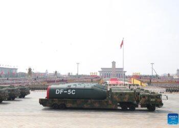 الصين تكشف عن صواريخ نووية ذات مدى عالمي في العرض العسكري