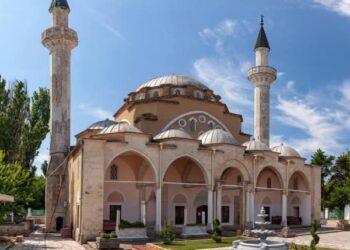 سفارة أوكرانيا فى مصر تقدم التهاني للشعب المصري بمناسبة المولد النبوي الشريف.