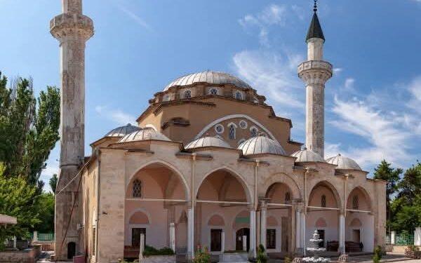 سفارة أوكرانيا فى مصر تقدم التهاني للشعب المصري بمناسبة المولد النبوي الشريف.