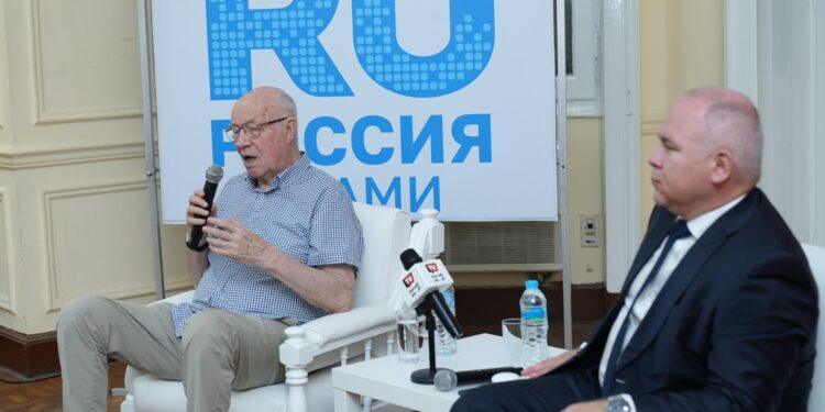 فاسيلييف : مصر وطني الثاني