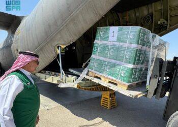 مطار العريش الدولي يستقبل الطائرة الإغاثية السعودية الـ (61) الموجهة لإغاثة الشعب الفلسطيني في قطاع غزة