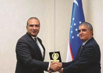 السفير المصري في أوزبكستان يلتقى مع وزير الموارد المائية الأوزبكي