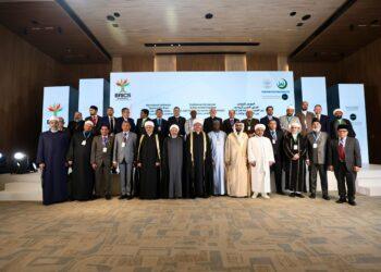 مفتي اوزبكستان يدعو رجال الدين إلى التعاون