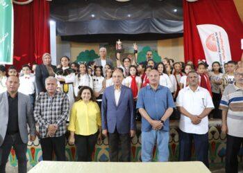 اللواء عماد كدوانى محافظ المنيا وصابر زيان وكيل وزارة التربية والتعليم يشهدان حفل ختام الأندية الصيفية لتحسين مهارات القراءة والكتابة بأبوقرقاص بمشاركة 41 مدرسة