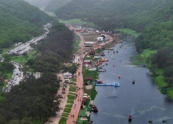 عُمان مقصد سياحي بامتياز …أكثر من مليون زائر لخريف ظفار بنهاية أغسطس 2025