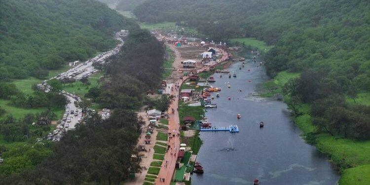 عُمان مقصد سياحي بامتياز …أكثر من مليون زائر لخريف ظفار بنهاية أغسطس 2025