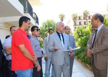 الدكتور احمد عبدالمولى نائب رئيس جامعة أسيوط يتفقد استعدادات المدن الجامعية للعام الدراسي الجديد