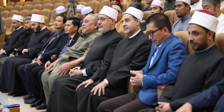 مفتي الجمهورية يفتتح برنامجا تدريبيا لباحثي ماليزيا عن الفتوى في عصر الذكاء الاصطناعي
